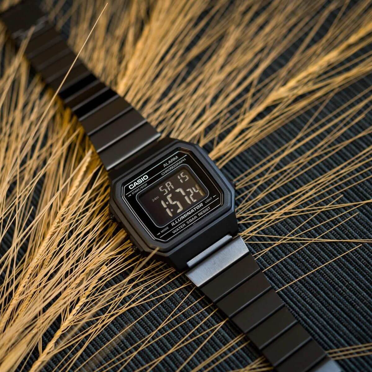 Casio Vintage Digital Chain Watch B650WB-1BDF