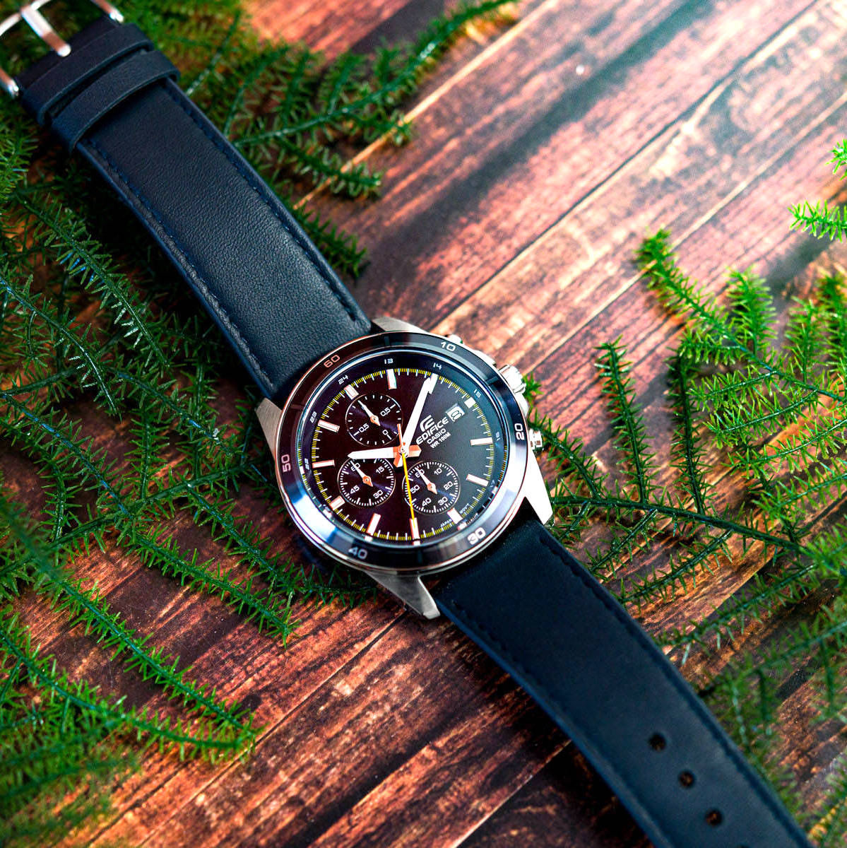 Casio Edifice Chronograph Stainless Steel Leather Belt Watch EFR-526L-2CVUDF