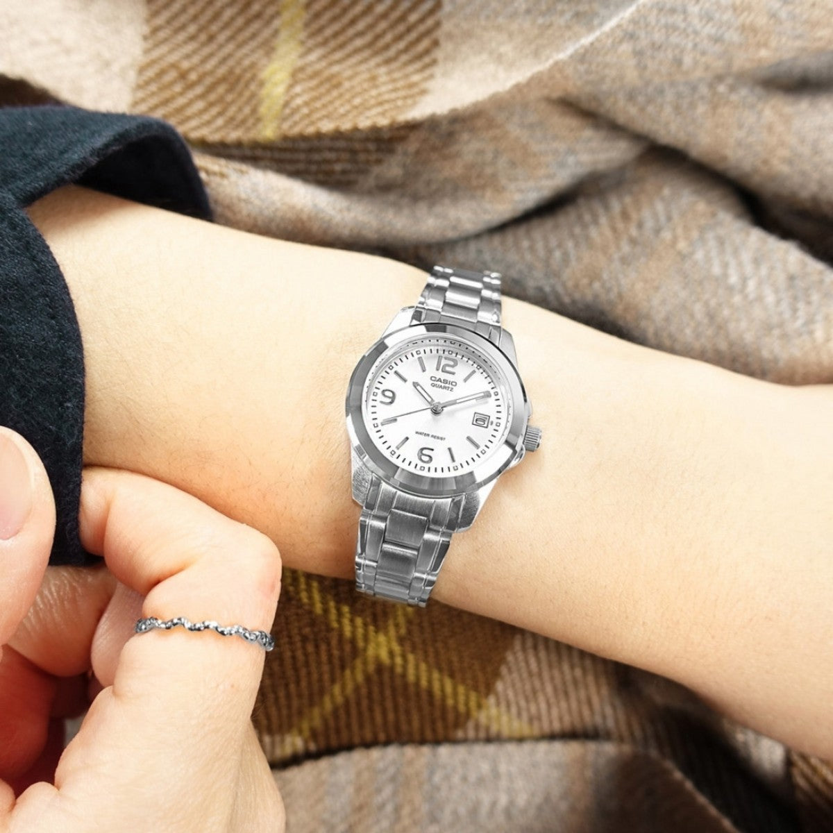 Casio Standard Date Ladies Chain Watch LTP-1215A-7ADF