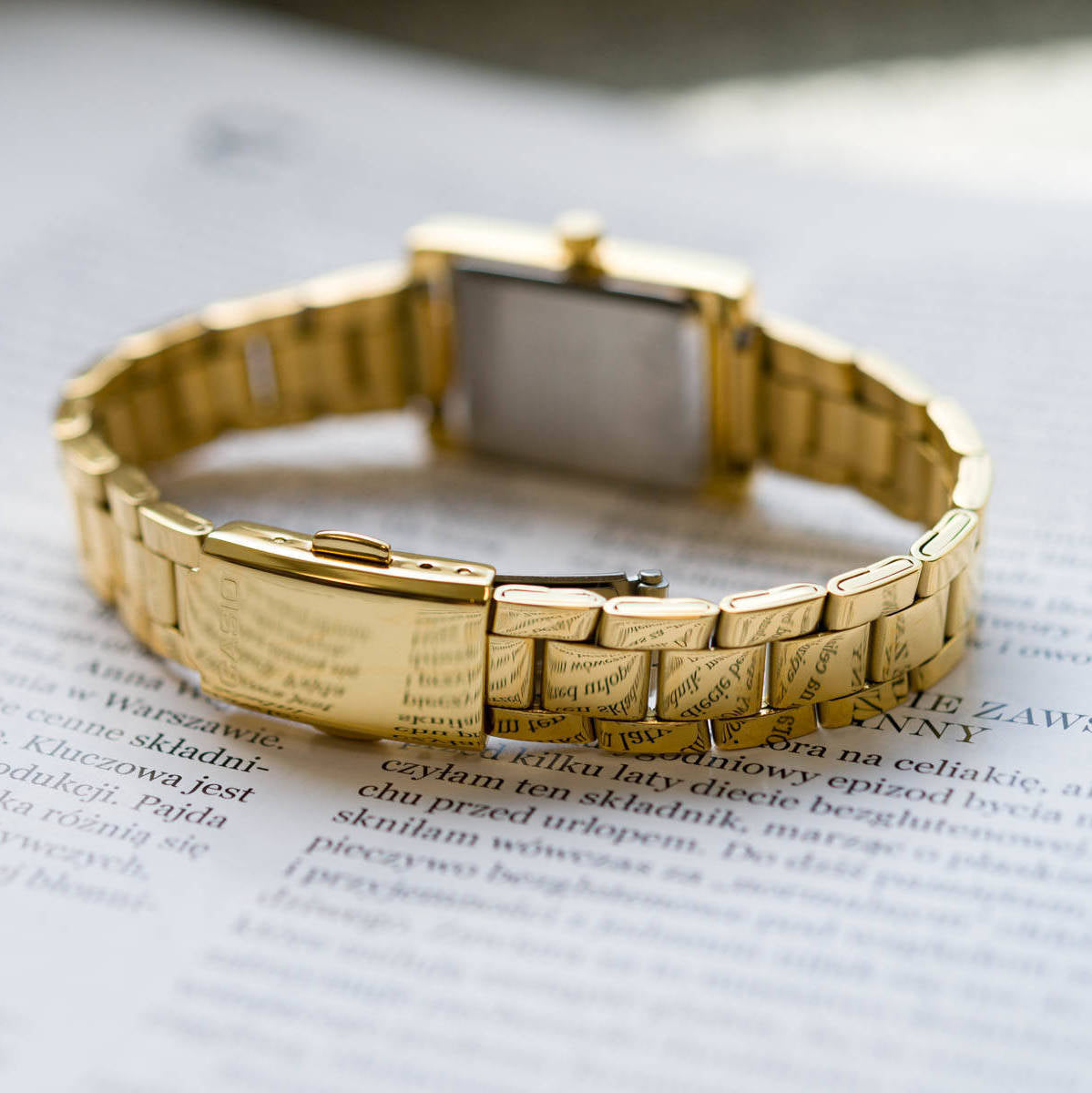 Casio Standard Ladies Chain Watch LTP-1234G-7ADF