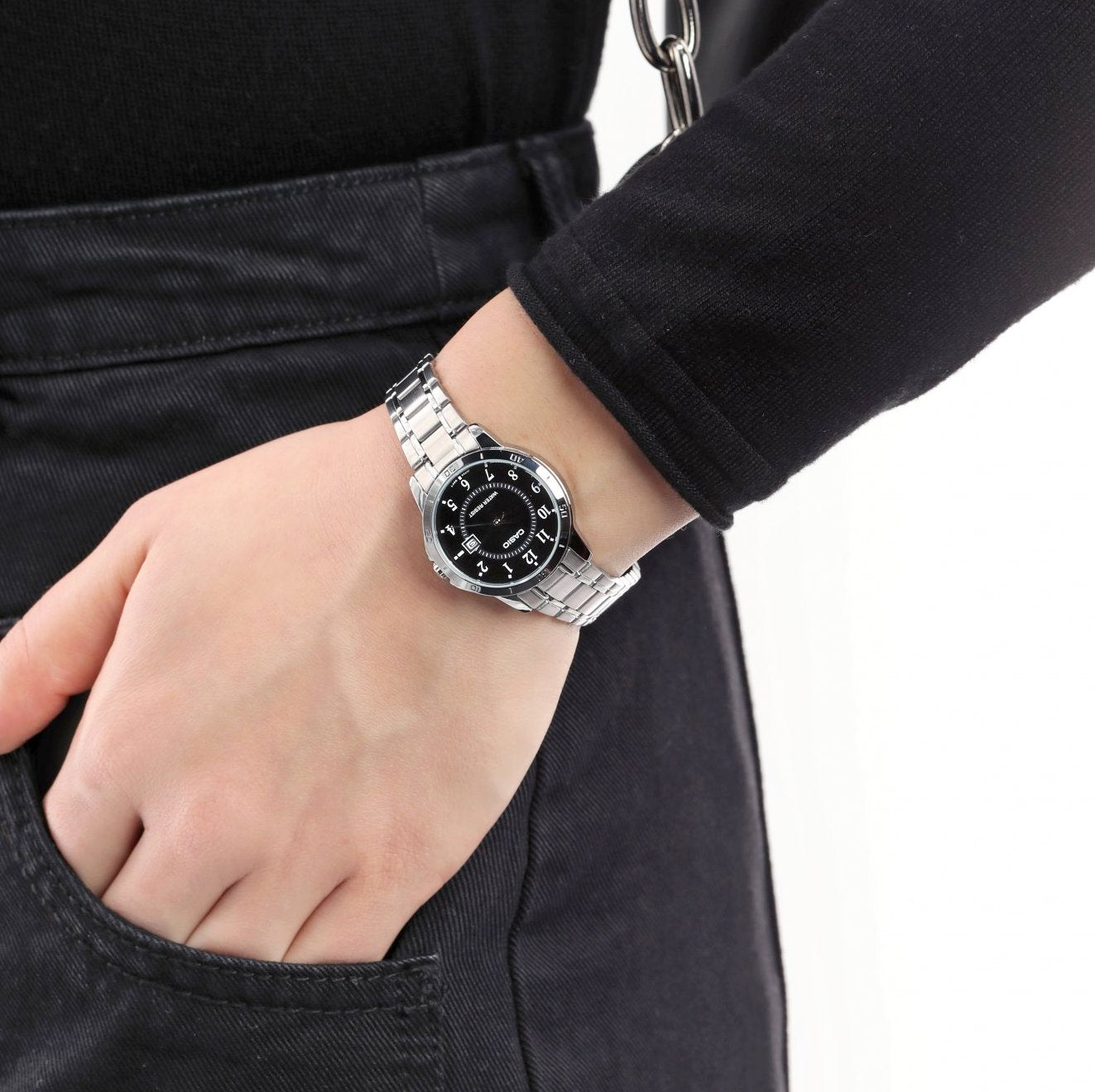 Casio Standard Date Ladies Chain Watch LTP-V004D-1BUDF