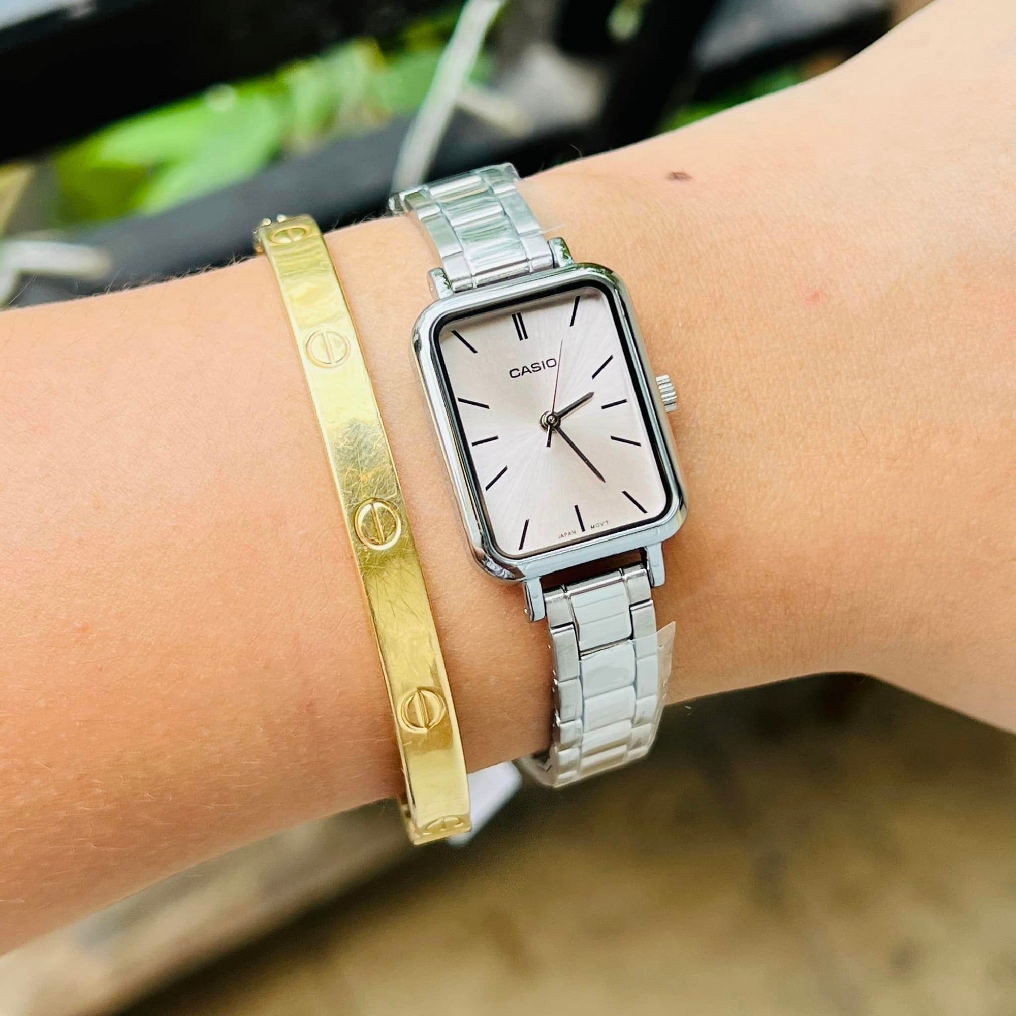 Casio Standard Silver Ladies Chain Watch LTP-V009D-4EUDF