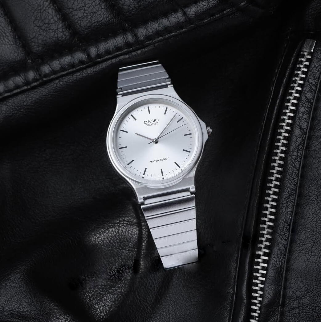 Casio Standard Chain Watch MQ-24D-7EDF