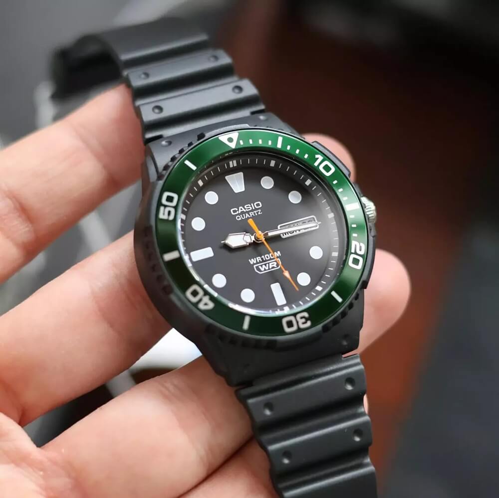 Casio MRW-230H-1E3VDF Day Date Men’s Resin Watch