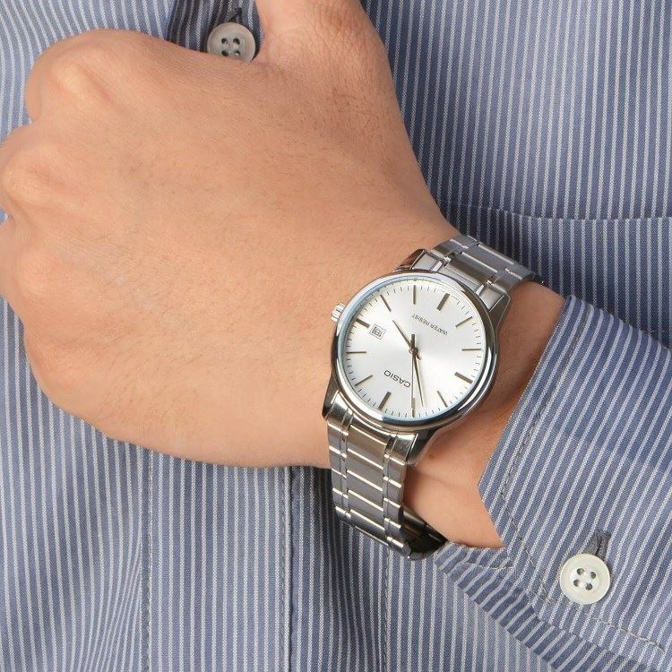 Casio Standard Date Chain Watch MTP-V002D-7AUDF