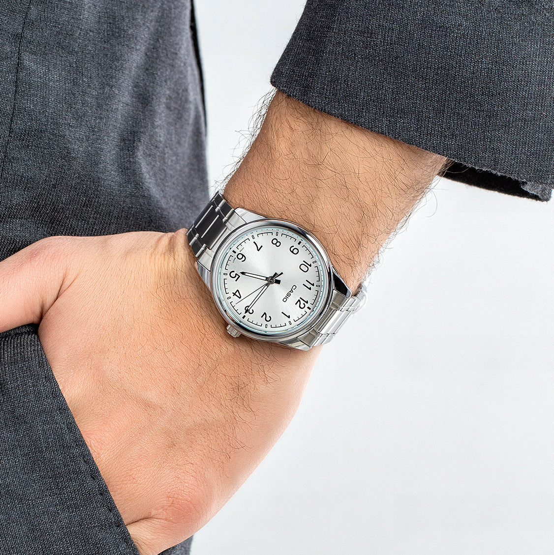 Casio Standard Chain Watch MTP-V005D-7B4UDF