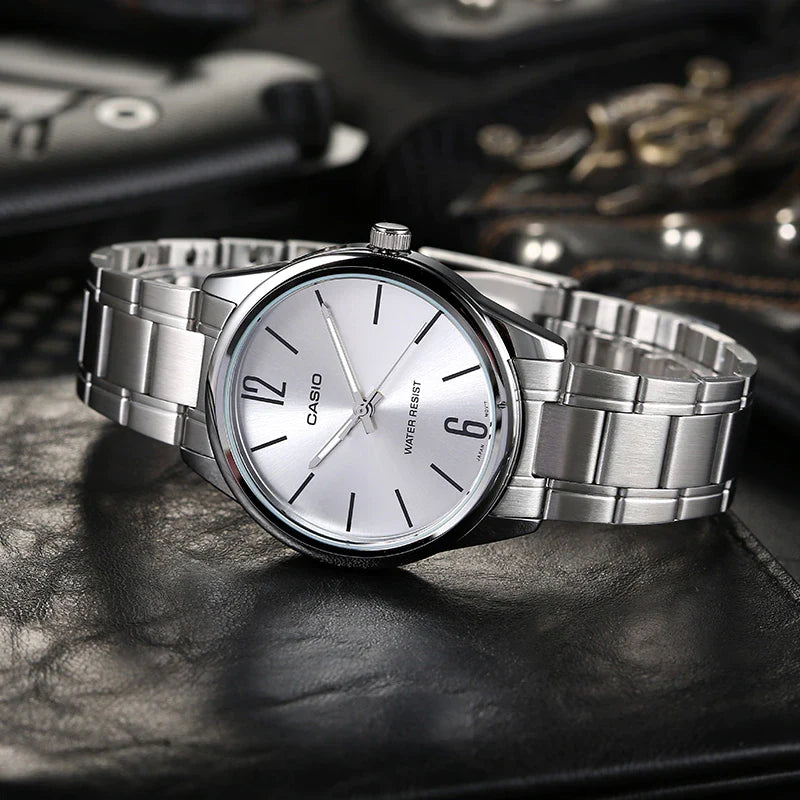 Casio Standard Chain Watch MTP-V005D-7BUDF