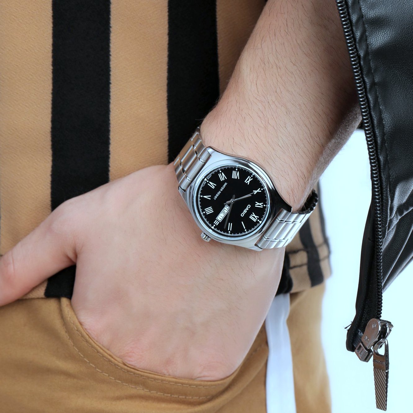 Casio Standard Day Date Silver Chain Watch MTP-V006D-1BUDF