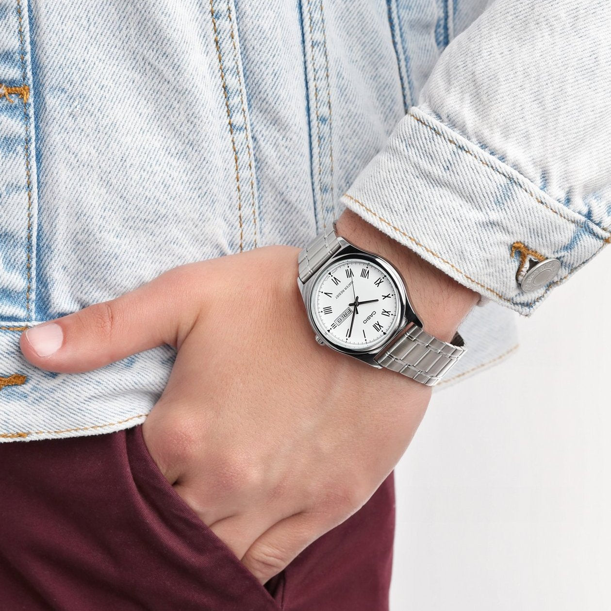 Casio Standard Day Date Silver Chain Watch MTP-V006D-7BUDF