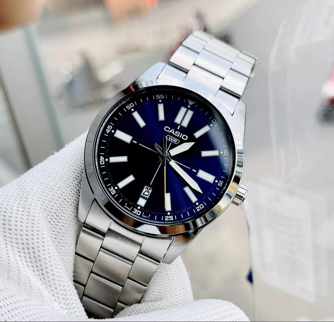 Casio Standard Date Chain Watch MTP-VD02D-2EUDF